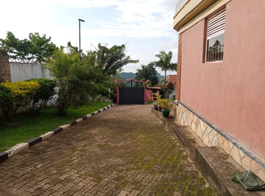 House For Rent-Kigo