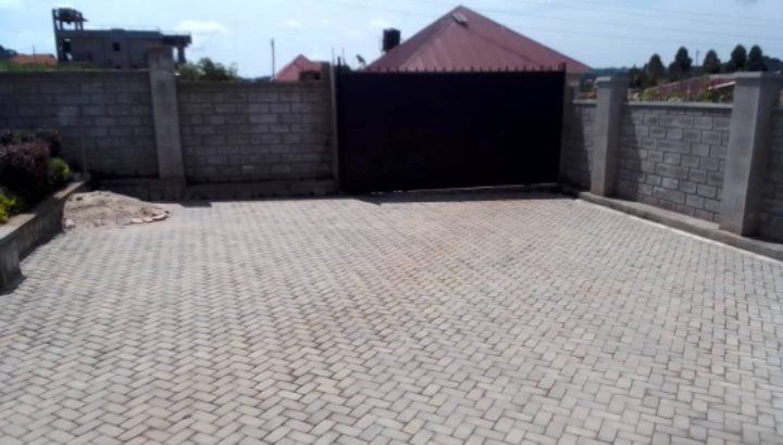 House For Sale – Kawuku