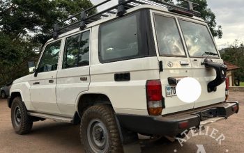 Toyota Landcruiser Hard Top