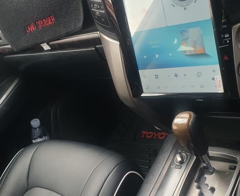 Toyota Land Cruiser V8