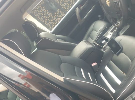 Toyota Land Cruiser V8