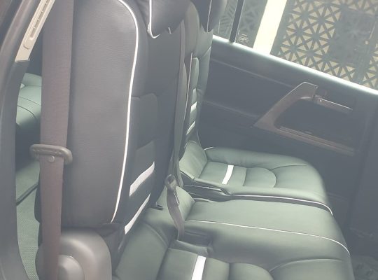 Toyota Land Cruiser V8