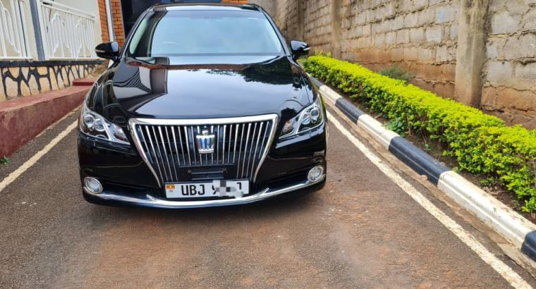 Toyota Crown Majesta