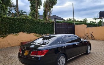 Toyota Crown Majesta